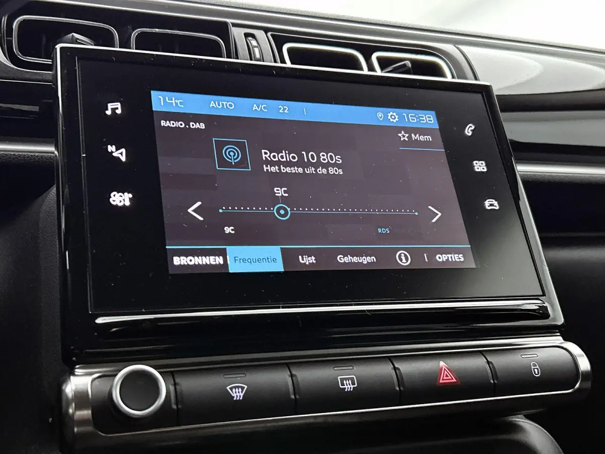 C-Series 110pk Automaat | Navigatie via Apple Carplay / Android Auto | Climate Control | Cruise Control | Parkeersensoren | Armsteun | DAB+ radio | Bluetooth | Led koplampen | Automatisch di