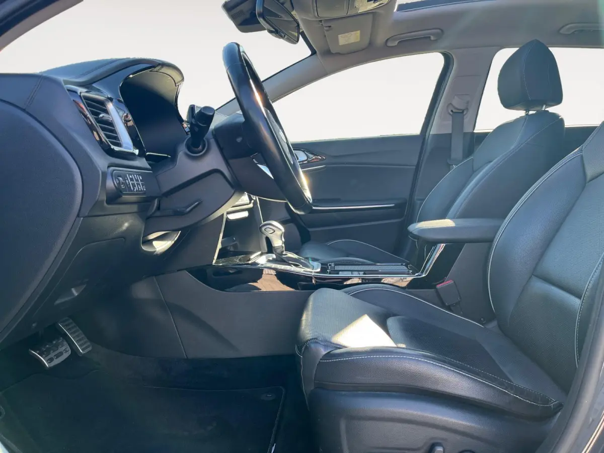 1.6 GDI PHEV ExecutiveLine Stoelverwarming | Stoelverkoeling | Panoramadak | Carplay | Adaptieve Cruise Control | Leder