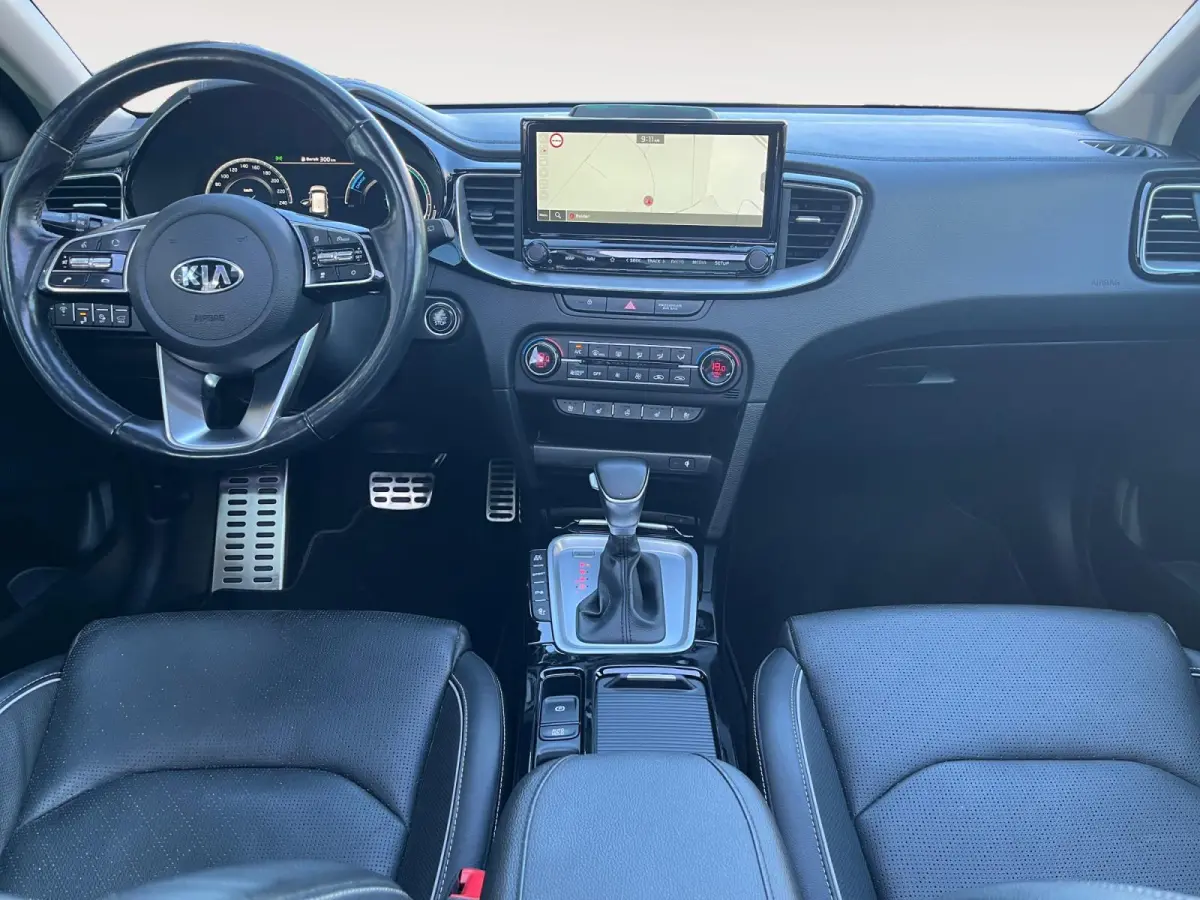 1.6 GDI PHEV ExecutiveLine Stoelverwarming | Stoelverkoeling | Panoramadak | Carplay | Adaptieve Cruise Control | Leder