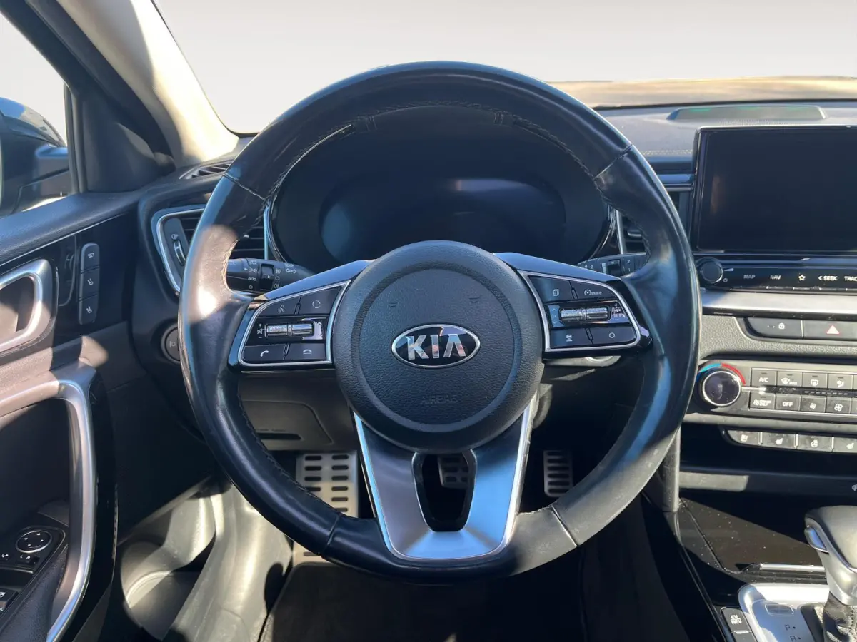1.6 GDI PHEV ExecutiveLine Stoelverwarming | Stoelverkoeling | Panoramadak | Carplay | Adaptieve Cruise Control | Leder