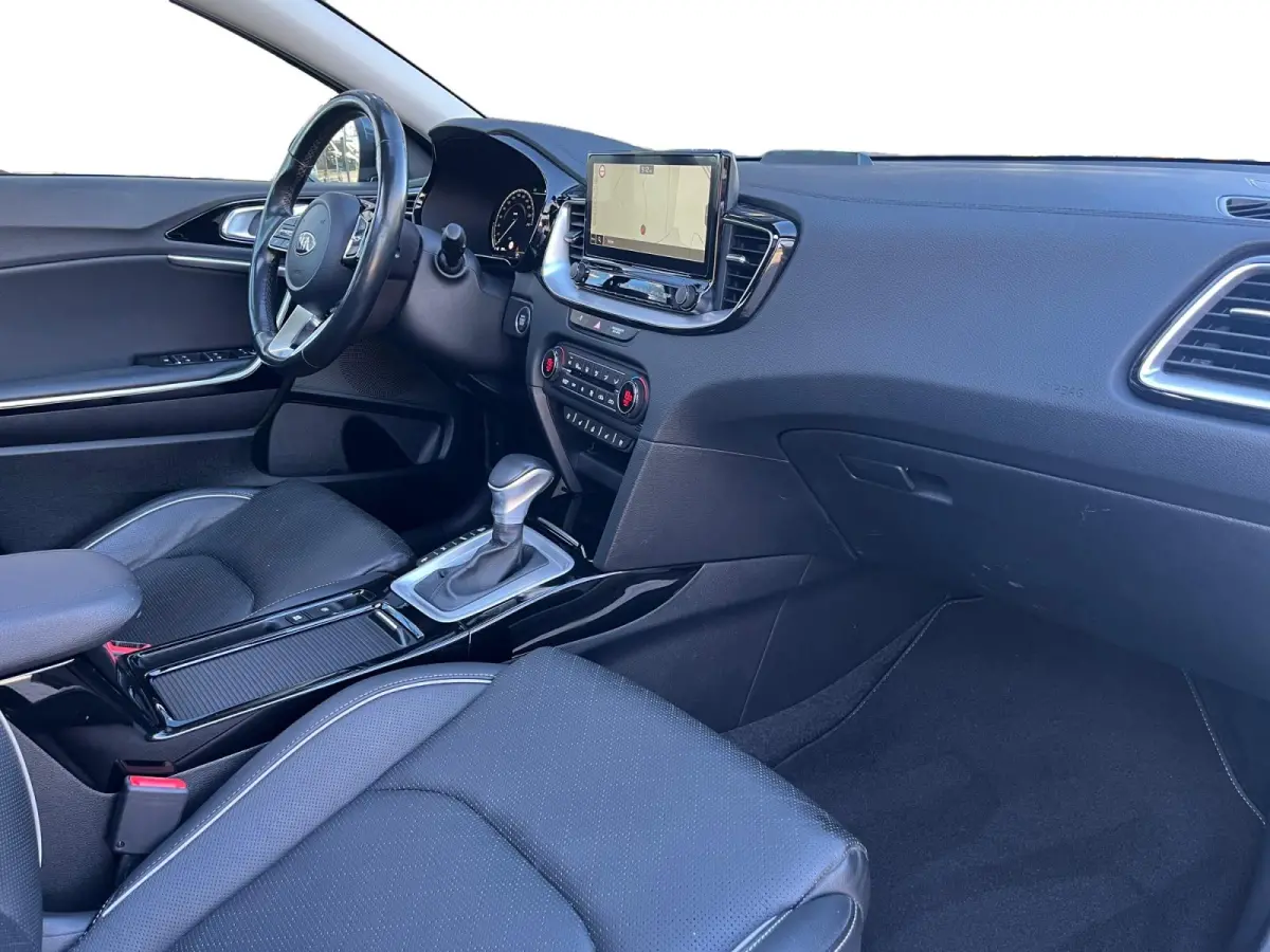1.6 GDI PHEV ExecutiveLine Stoelverwarming | Stoelverkoeling | Panoramadak | Carplay | Adaptieve Cruise Control | Leder