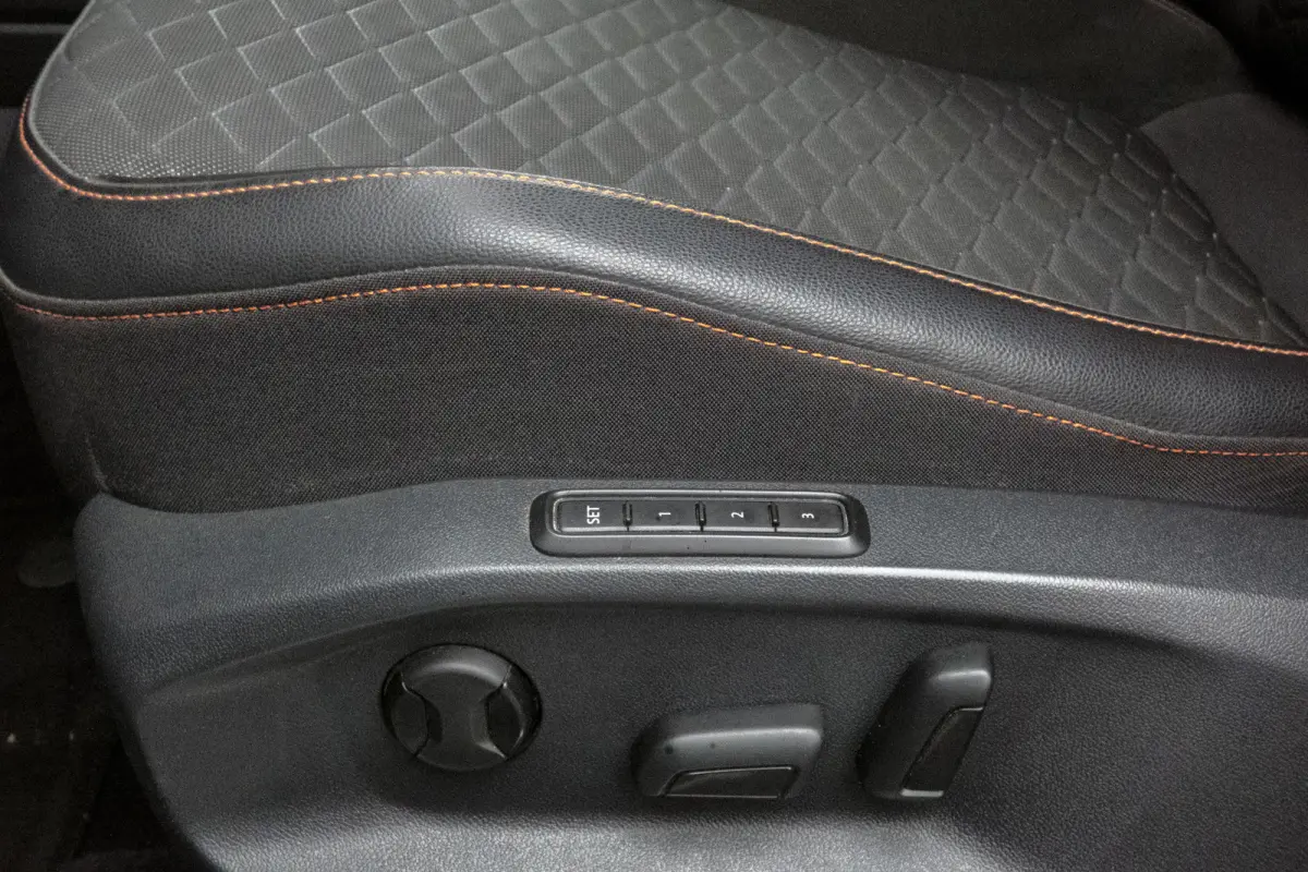 1.4 TSI e-Hybrid PHEV FR | STOELVERWARMING | ACC | APPLE CARPLAY/ANDROID AUTO