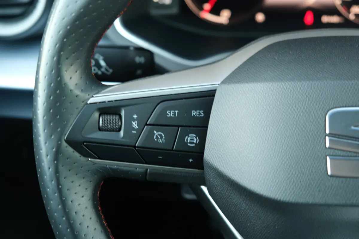 1.0 EcoTSI FR 95PK Facelift Led Navi Cruise PDC DAB+