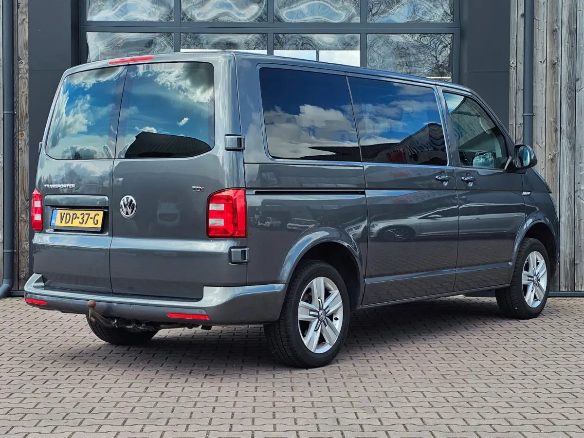 2.0 TDI 150PK DSG Dubbele cabine L1H1 Highline | LED | Trekhaak | Cruise | LMV | Camera | PDC |