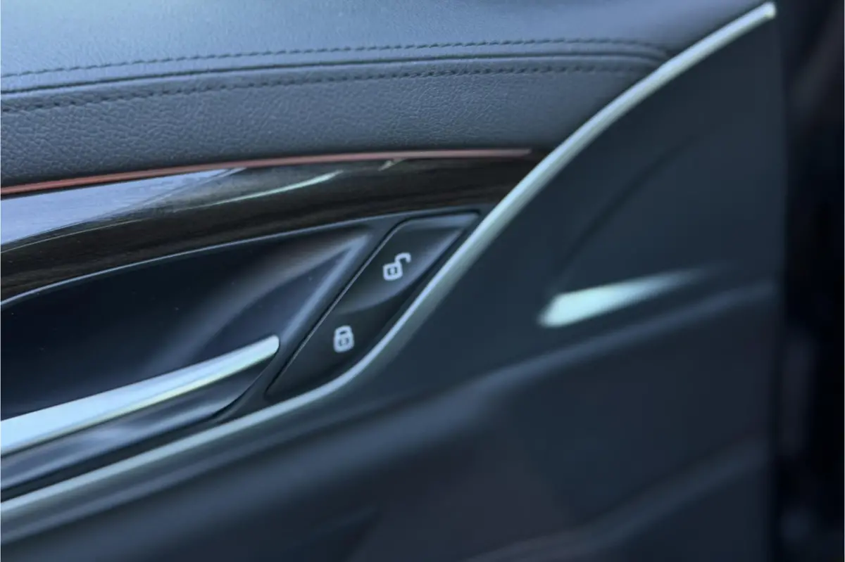 640i xDrive Luxury Line | Panodak | Comfortleder | Camera | LED | Navi Prof.