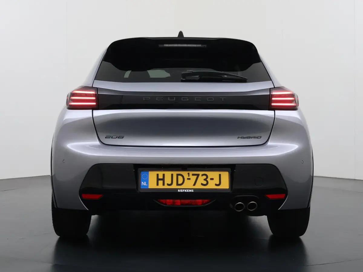 GT 145pk Hybrid Automaat | Navigatie | Camera voor en achter | Adaptieve Cruise control | Apple Carplay Android auto draadloos | Full LED koplampen