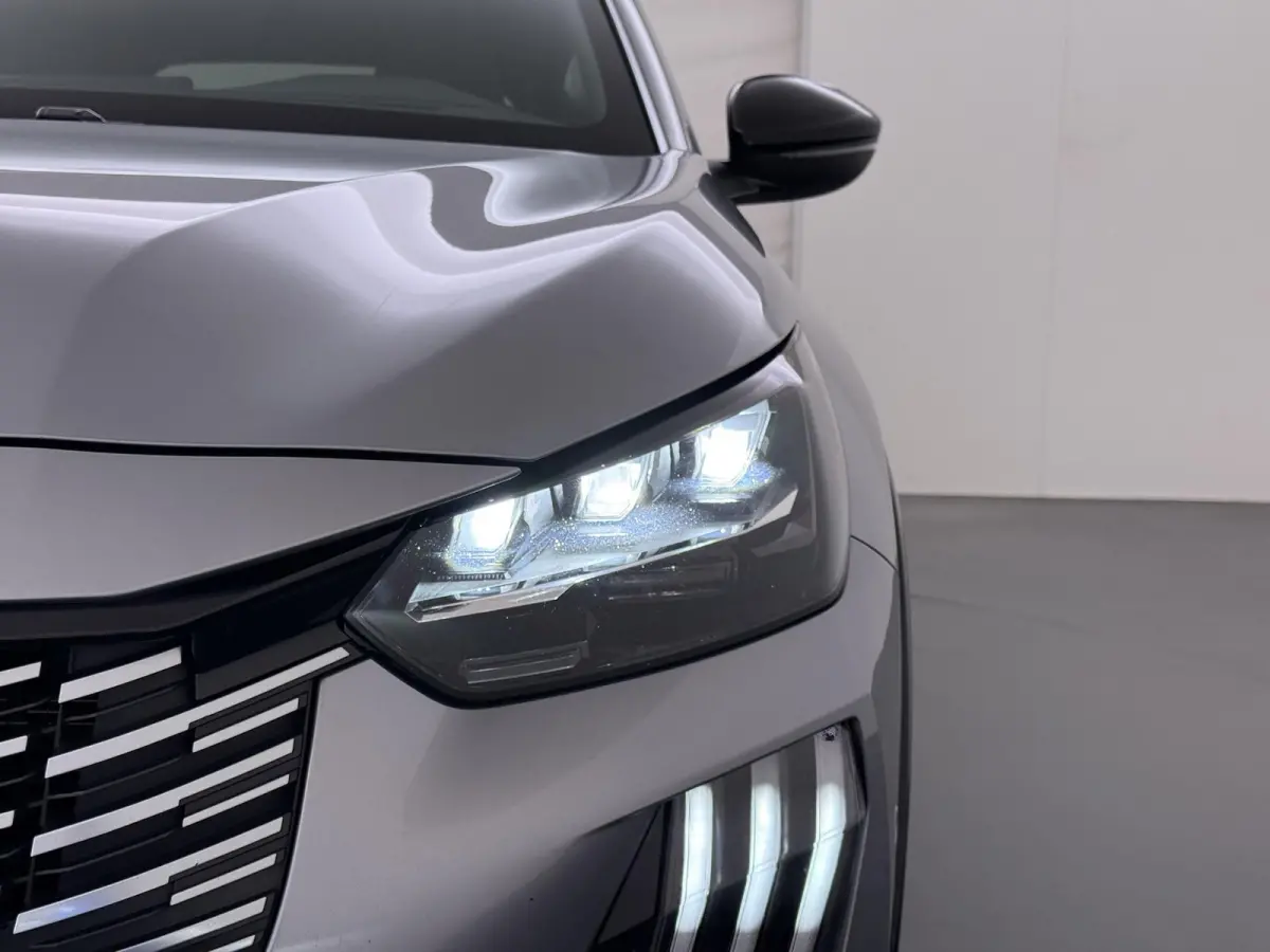 GT 145pk Hybrid Automaat | Navigatie | Camera voor en achter | Adaptieve Cruise control | Apple Carplay Android auto draadloos | Full LED koplampen