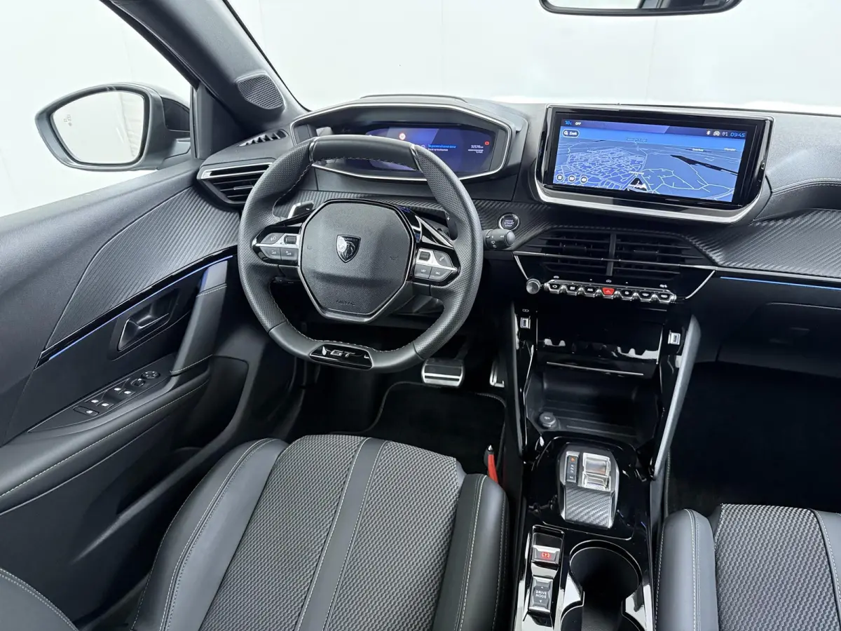 GT 145pk Hybrid Automaat | Navigatie | Camera voor en achter | Adaptieve Cruise control | Apple Carplay Android auto draadloos | Full LED koplampen