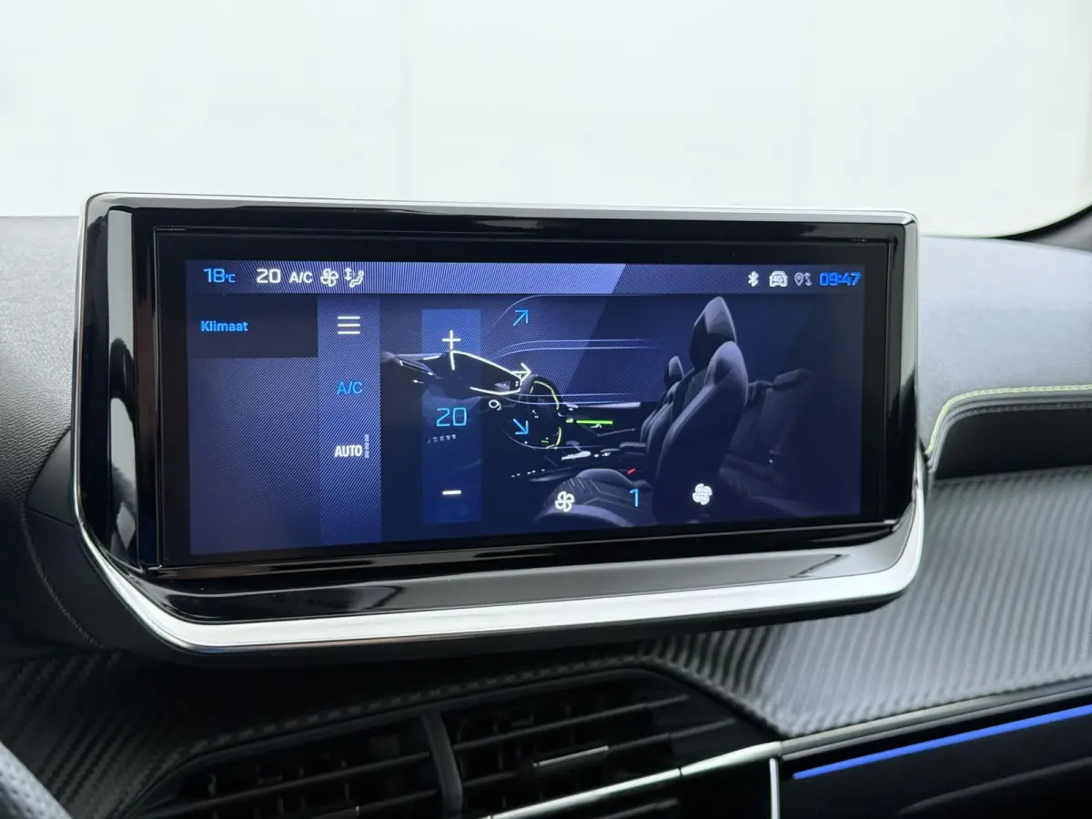GT 145pk Hybrid Automaat | Navigatie | Camera voor en achter | Adaptieve Cruise control | Apple Carplay Android auto draadloos | Full LED koplampen