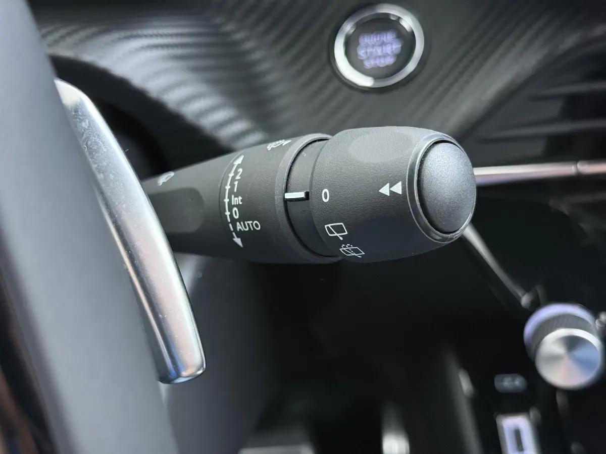 GT 145pk Hybrid Automaat | Navigatie | Camera voor en achter | Adaptieve Cruise control | Apple Carplay Android auto draadloos | Full LED koplampen