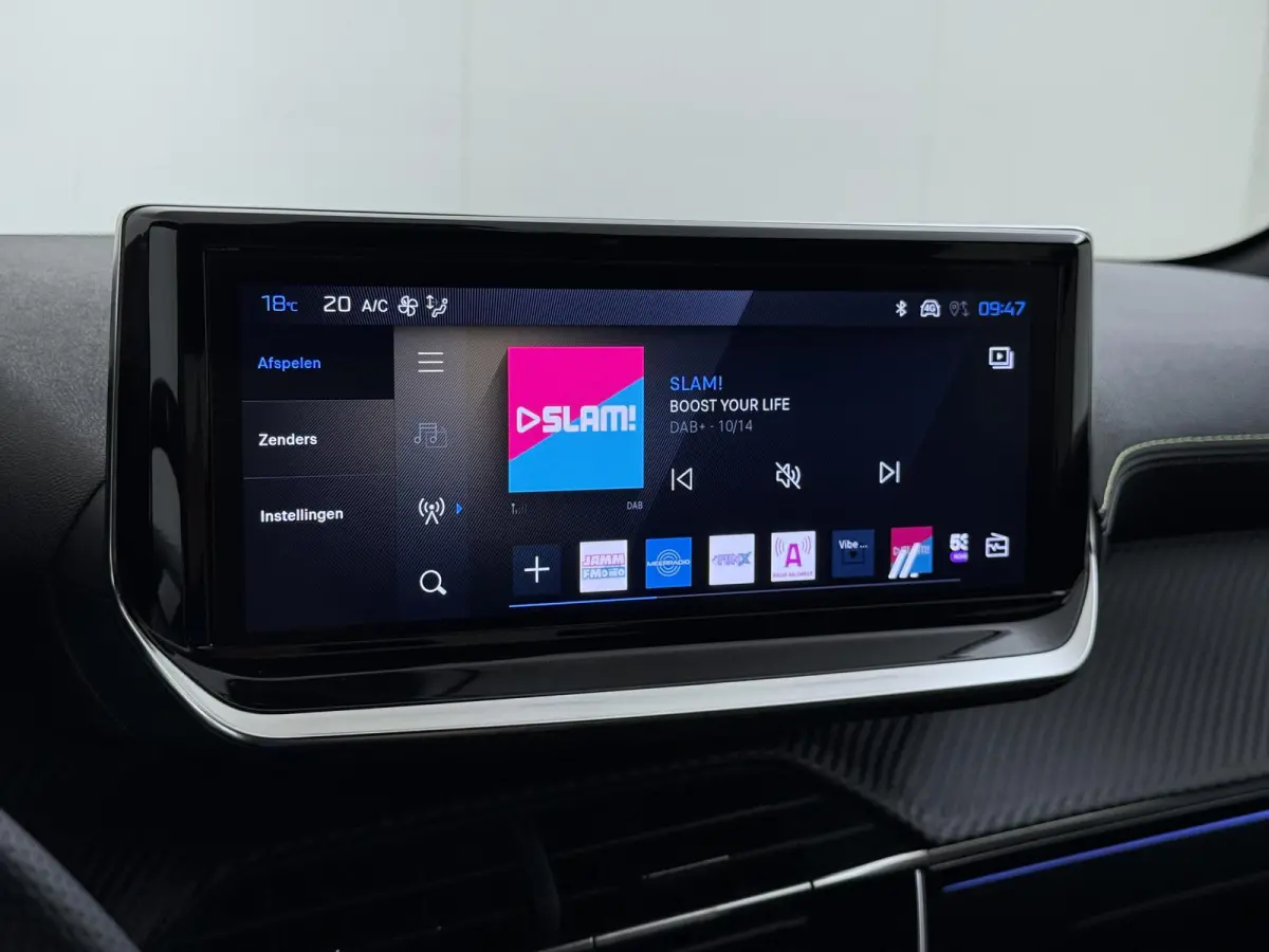 GT 145pk Hybrid Automaat | Navigatie | Camera voor en achter | Adaptieve Cruise control | Apple Carplay Android auto draadloos | Full LED koplampen
