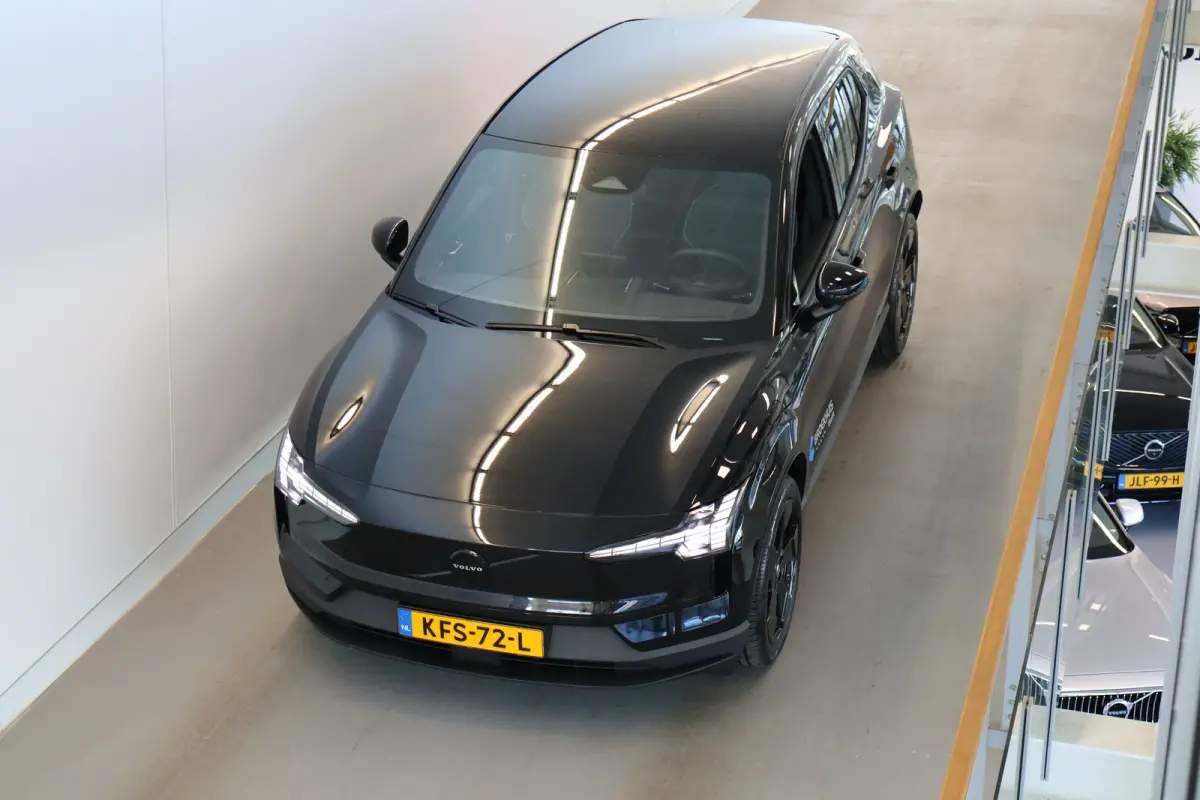 Black Edition P5 272PK Europa Plus 51kWh Black Edition | Power Seats | Climate Pack | 19" | Warmtepomp
