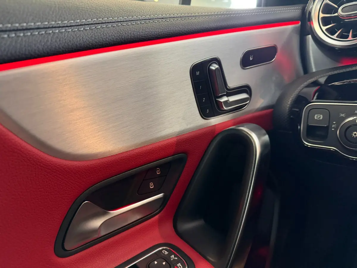 A200 Premium AMG PAKKET l SFEERVERL. l PANO l TREKHAAK