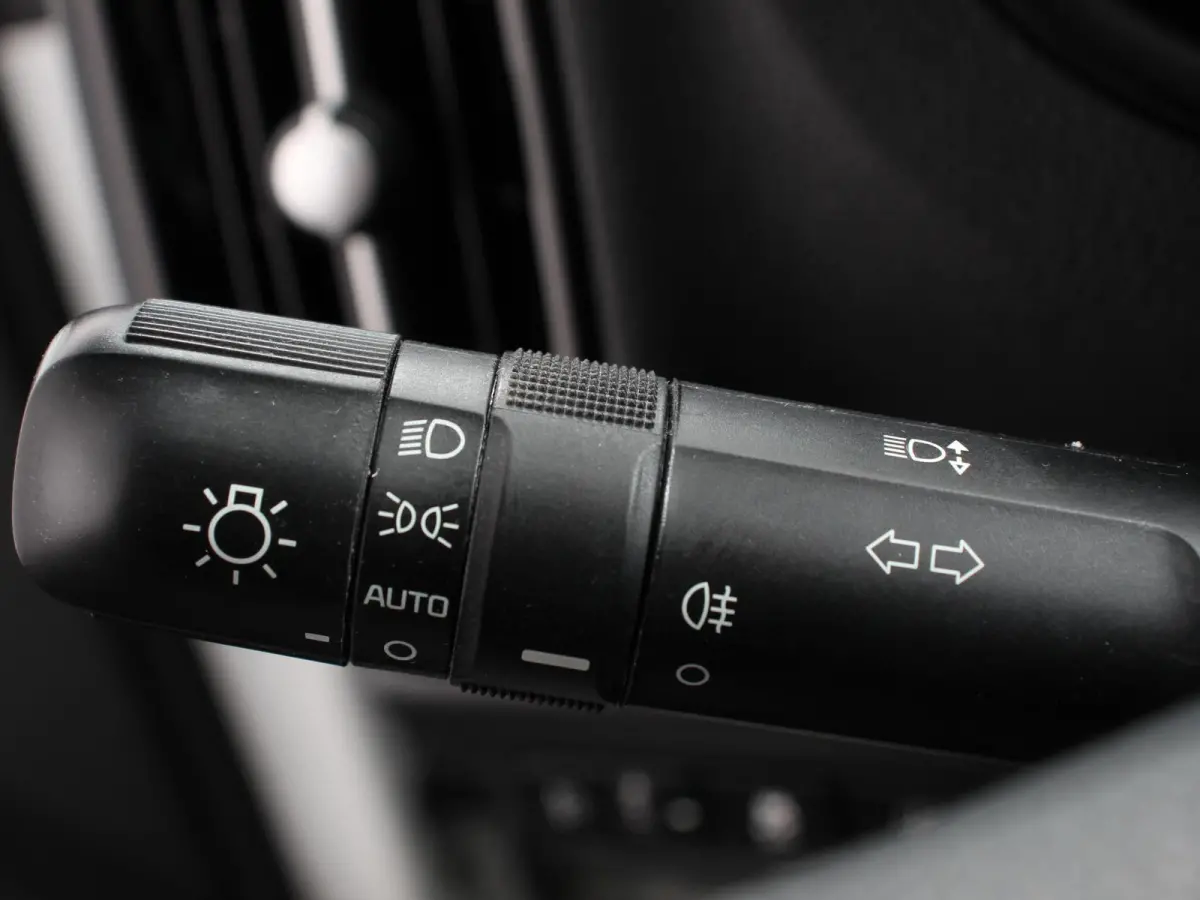 1.0 DPi Automaat DynamicLine Navigatie Apple Carplay/Android Auto Airco Camera DAB Lichtmetalen velgen Bluetooth