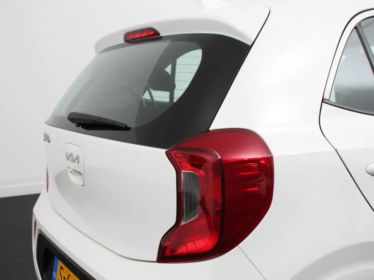 1.0 DPi Automaat DynamicLine Navigatie Apple Carplay/Android Auto Airco Camera DAB Lichtmetalen velgen Bluetooth
