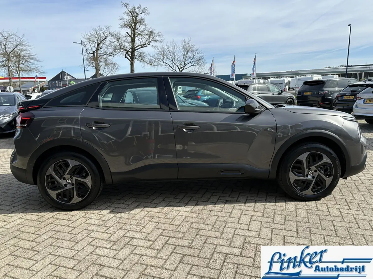 1.2 Hybrid 136 Plus - NL-AUTO TREKH CAMERA CARPLAY AUTOMAAT