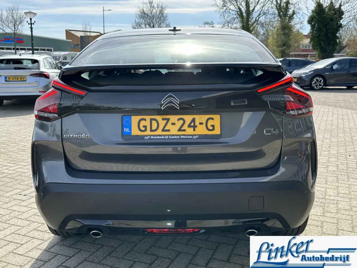 1.2 Hybrid 136 Plus - NL-AUTO TREKH CAMERA CARPLAY AUTOMAAT