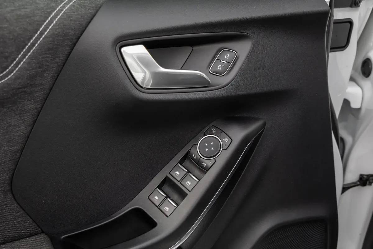 1.0 EcoBoost Titanium | Dealer o.h. | Trekhaak | LED verlichting | Cruise control