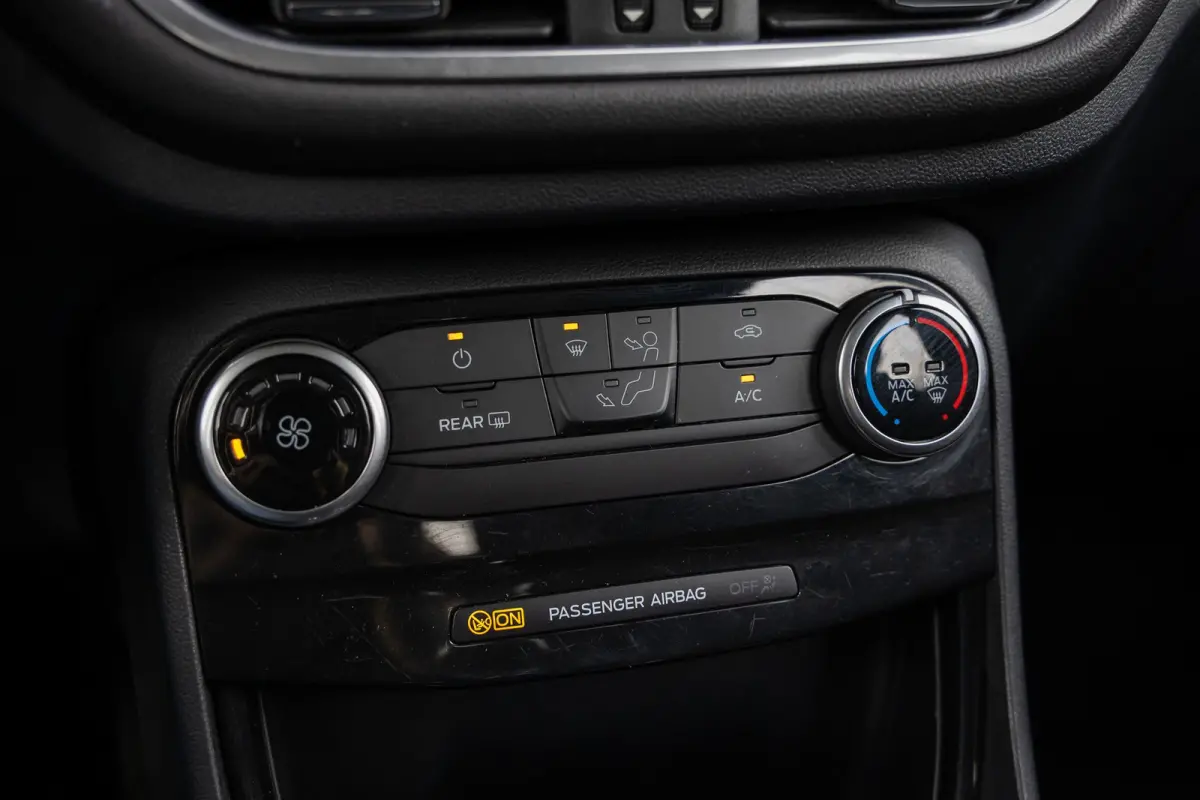 1.0 EcoBoost Titanium | Dealer o.h. | Trekhaak | LED verlichting | Cruise control