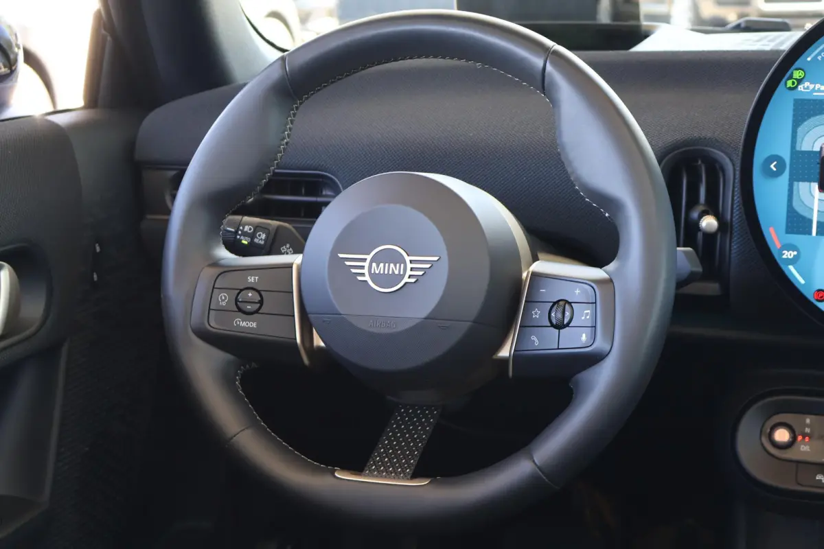 C | Pakket M | Head-Up Display | Stoel- en Stuurverwarming | Achteruitrijcamera