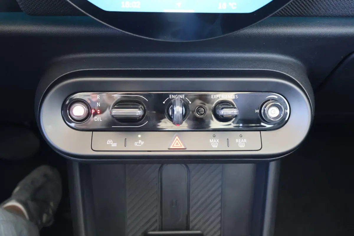 C | Pakket M | Head-Up Display | Stoel- en Stuurverwarming | Achteruitrijcamera