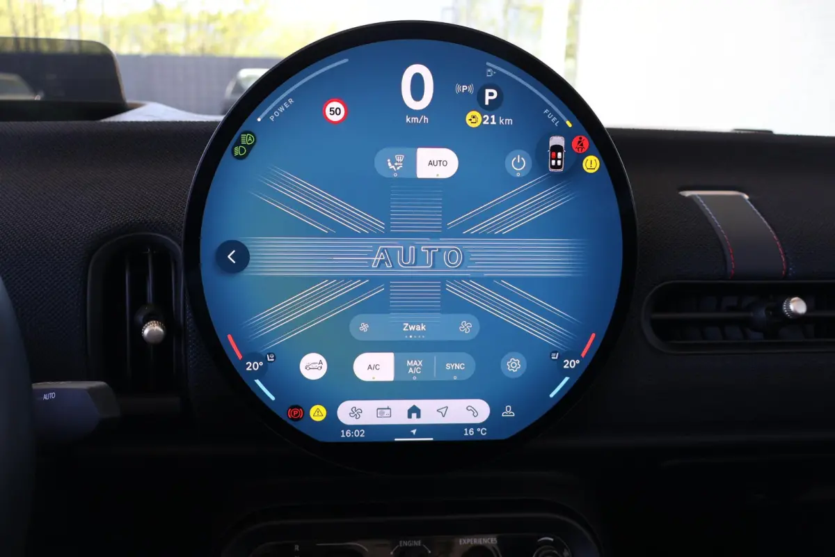 C | Pakket M | Head-Up Display | Stoel- en Stuurverwarming | Achteruitrijcamera