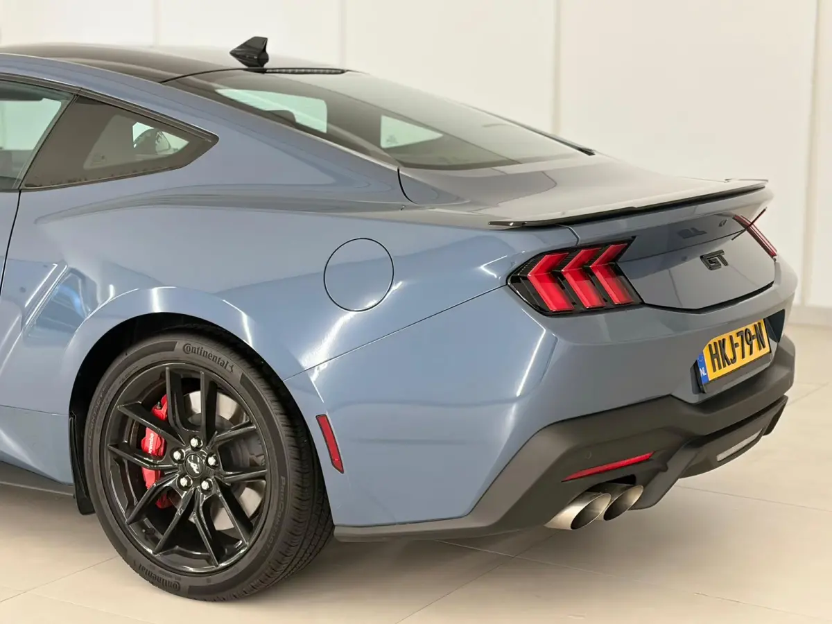 5.0 V8 GT BALCK FRIDAY DEAL!! NITE PONY