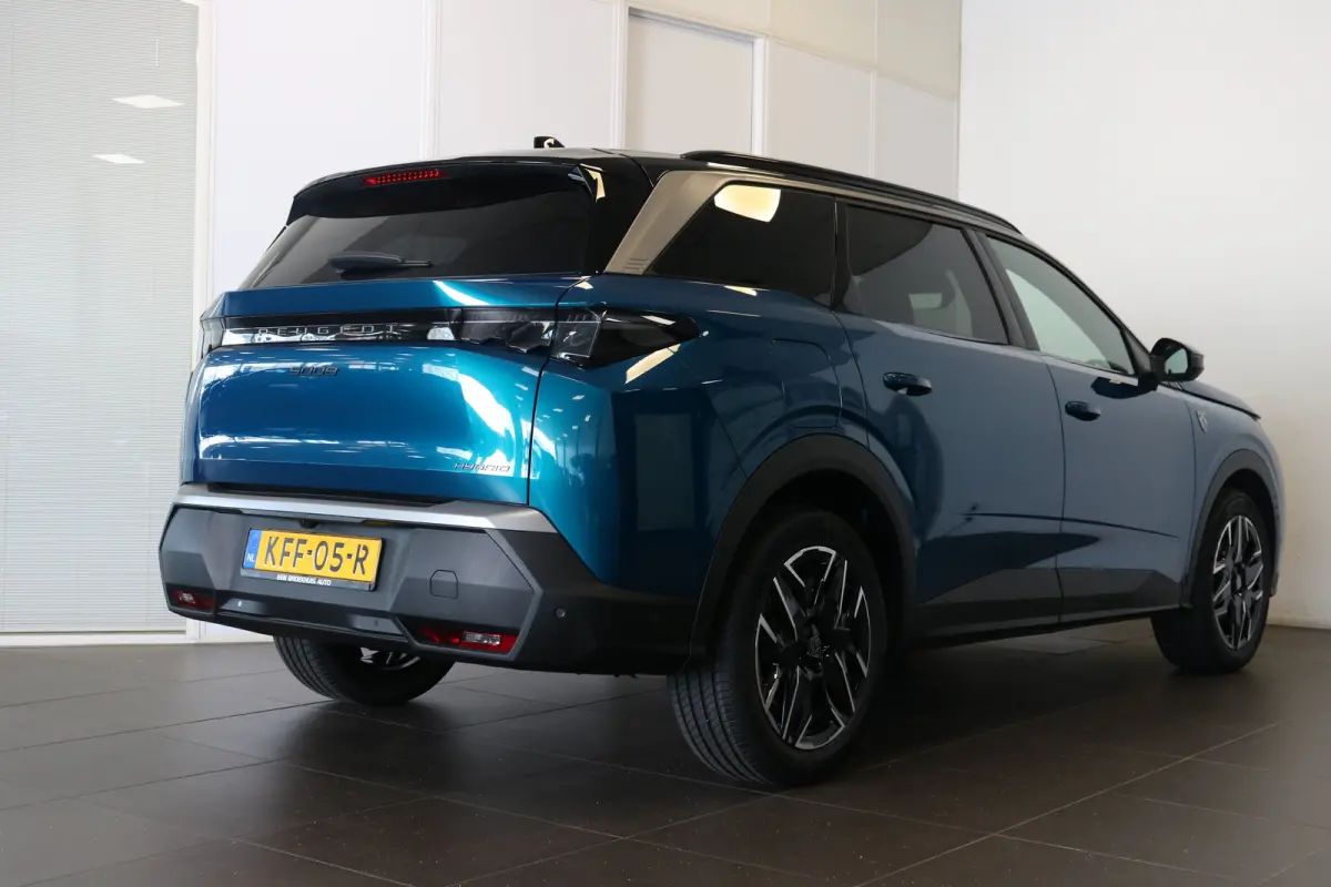 1.2 Hybrid 145 GT | Panoramadak | Stoelen voor en achter verw. | Massage | Camera rondom | Stuurwiel verwarmd | Navi |