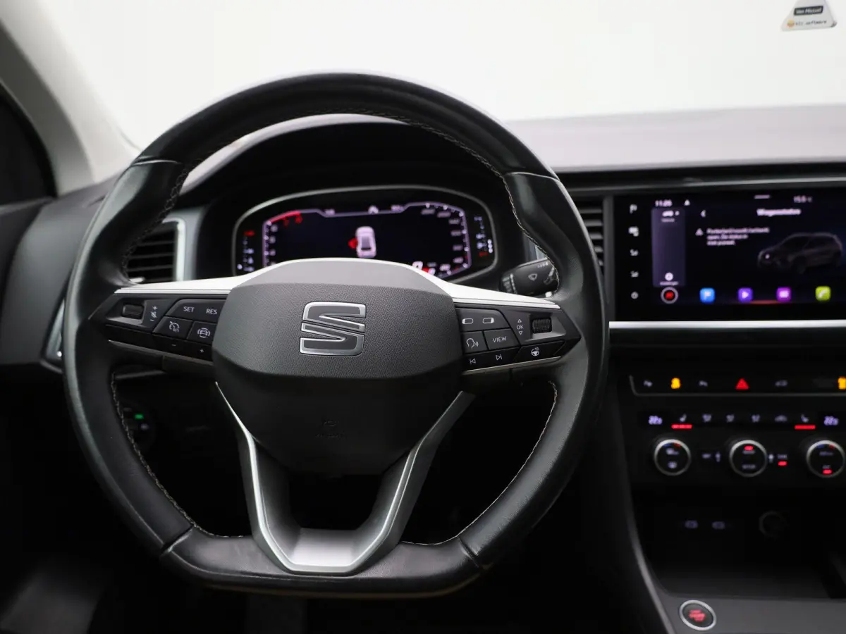 1.5 TSI Style Business Intense | Navigatie | Apple Carplay / Android Auto | Stoel/Stuur verwarming | Achteruitrijcamera | Cruise Control | Climate Control | Lichtmetalen Velgen | Trekhaak