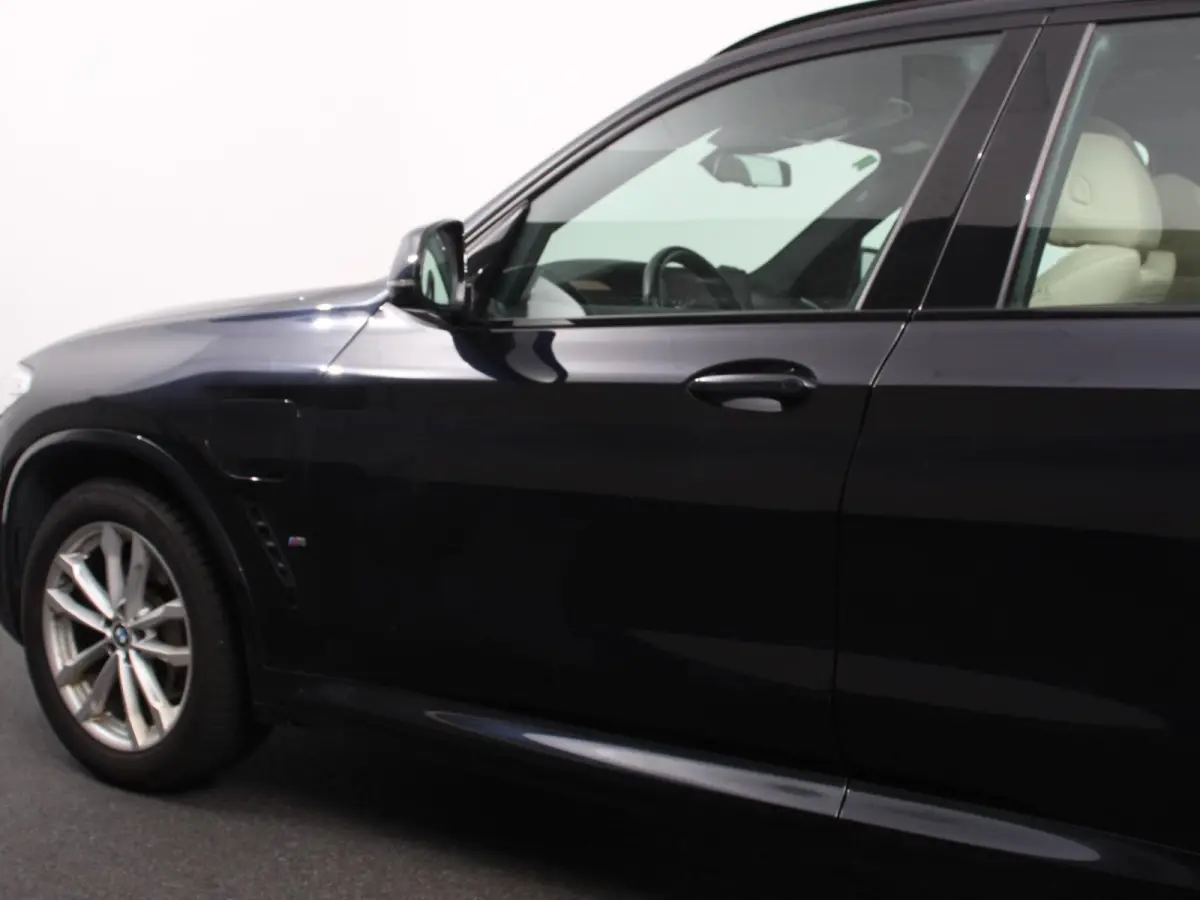 xDrive30e PHEV M Sport Demo auto ! Panorama dak Navigatie Climate Control Lichtmetalen Velgen