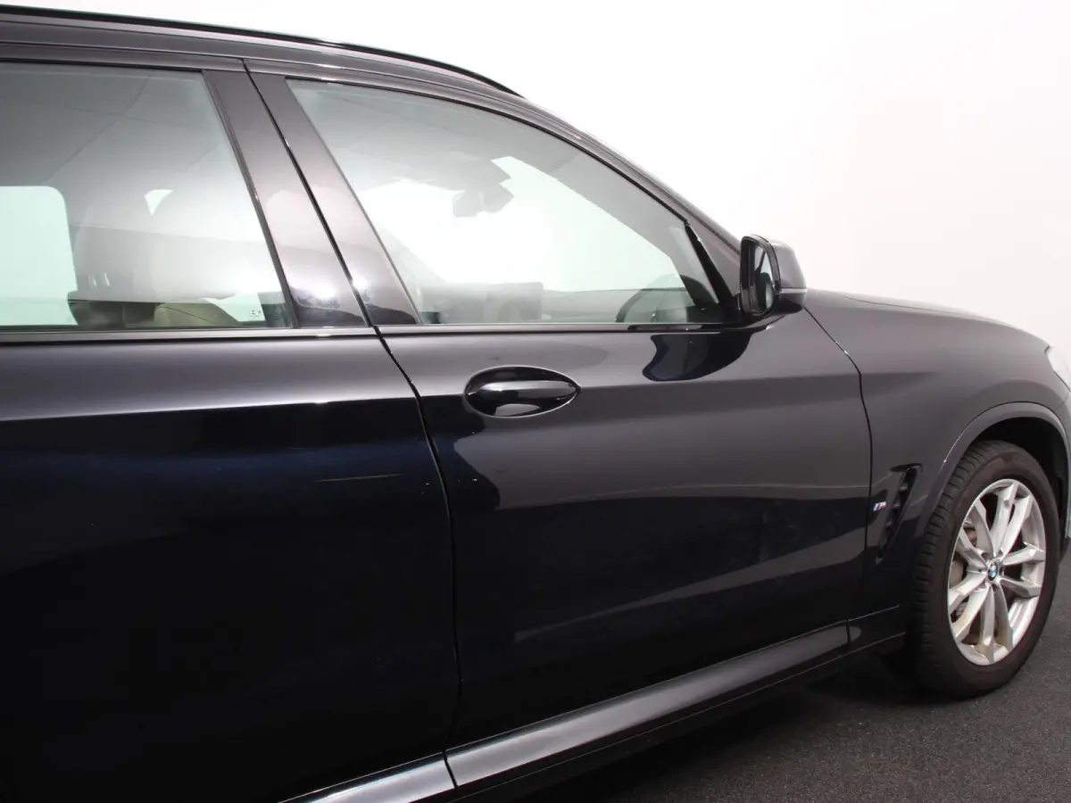 xDrive30e PHEV M Sport Demo auto ! Panorama dak Navigatie Climate Control Lichtmetalen Velgen