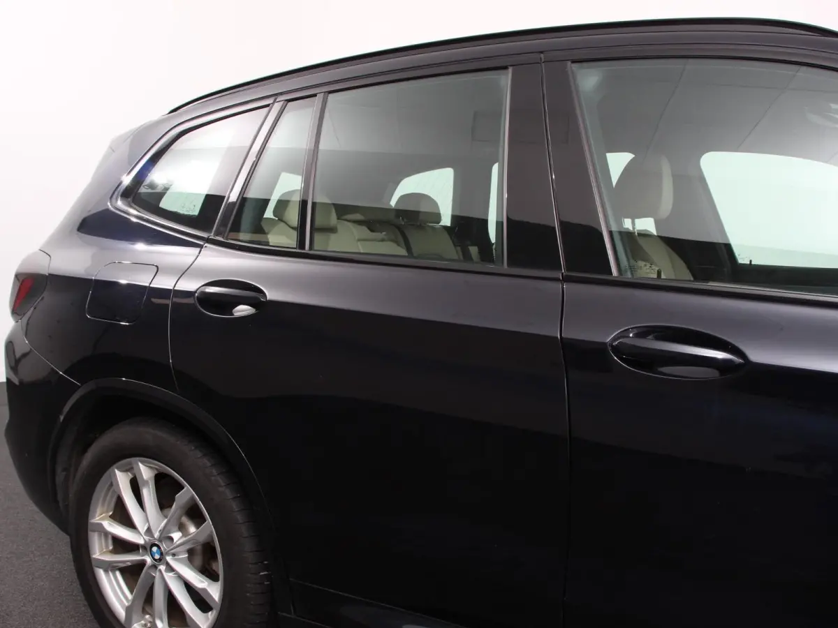 xDrive30e PHEV M Sport Demo auto ! Panorama dak Navigatie Climate Control Lichtmetalen Velgen