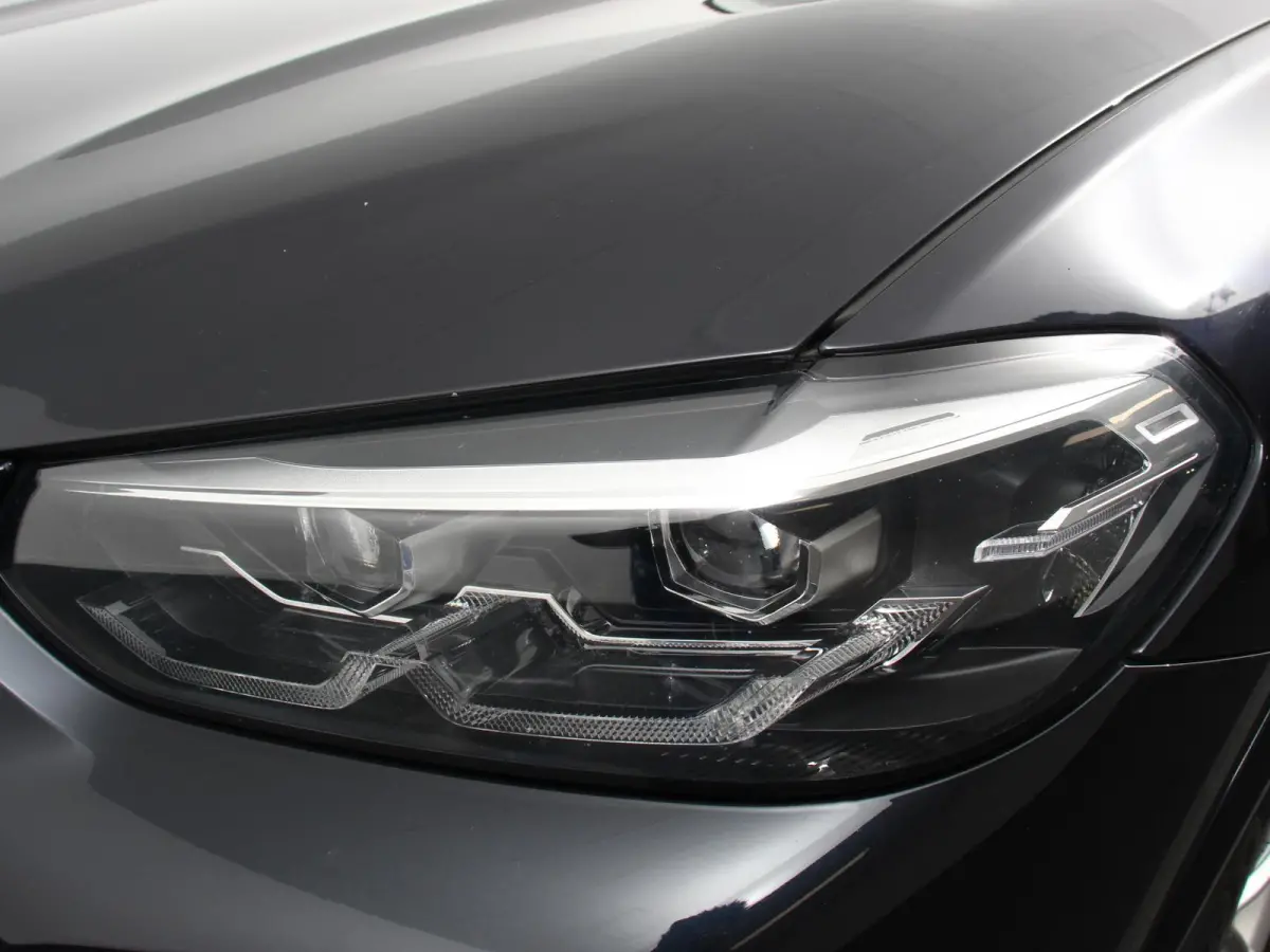 xDrive30e PHEV M Sport Demo auto ! Panorama dak Navigatie Climate Control Lichtmetalen Velgen
