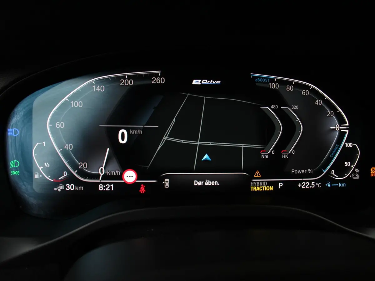 xDrive30e PHEV M Sport Demo auto ! Panorama dak Navigatie Climate Control Lichtmetalen Velgen