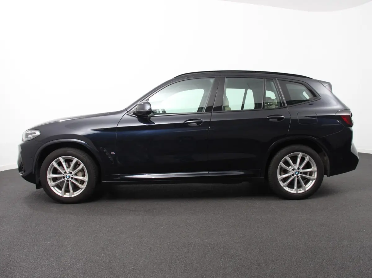 xDrive30e PHEV M Sport Demo auto ! Panorama dak Navigatie Climate Control Lichtmetalen Velgen