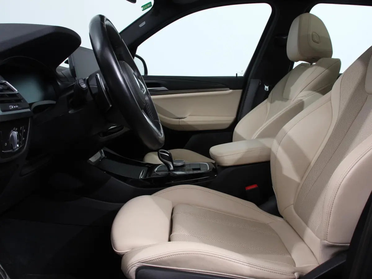 xDrive30e PHEV M Sport Demo auto ! Panorama dak Navigatie Climate Control Lichtmetalen Velgen