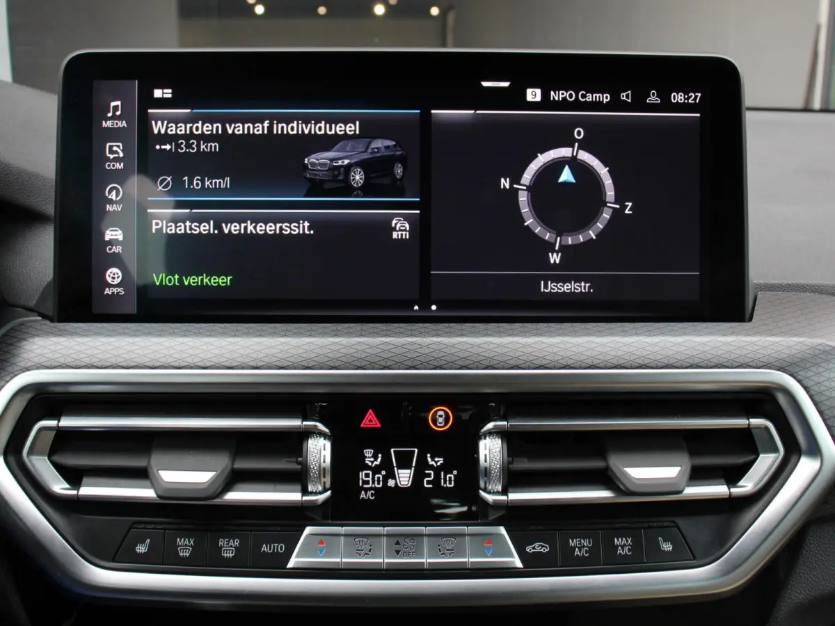 xDrive30e PHEV M Sport Demo auto ! Panorama dak Navigatie Climate Control Lichtmetalen Velgen
