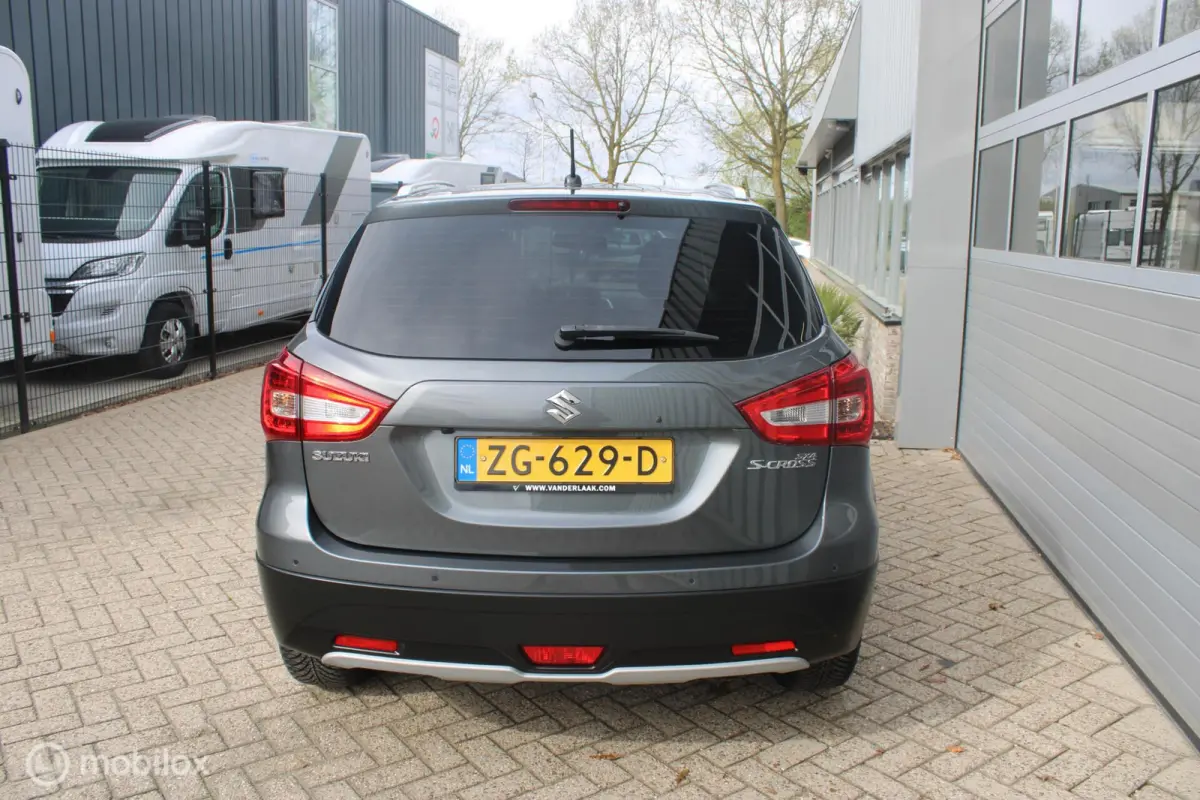1.0 Boosterjet Select 1e Eigenaar | Boekjes | Navigatie.