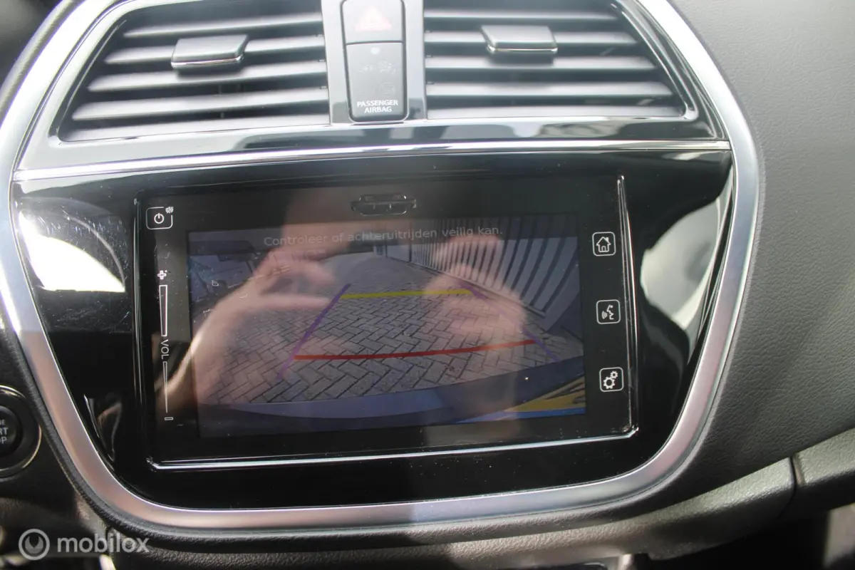 1.0 Boosterjet Select 1e Eigenaar | Boekjes | Navigatie.