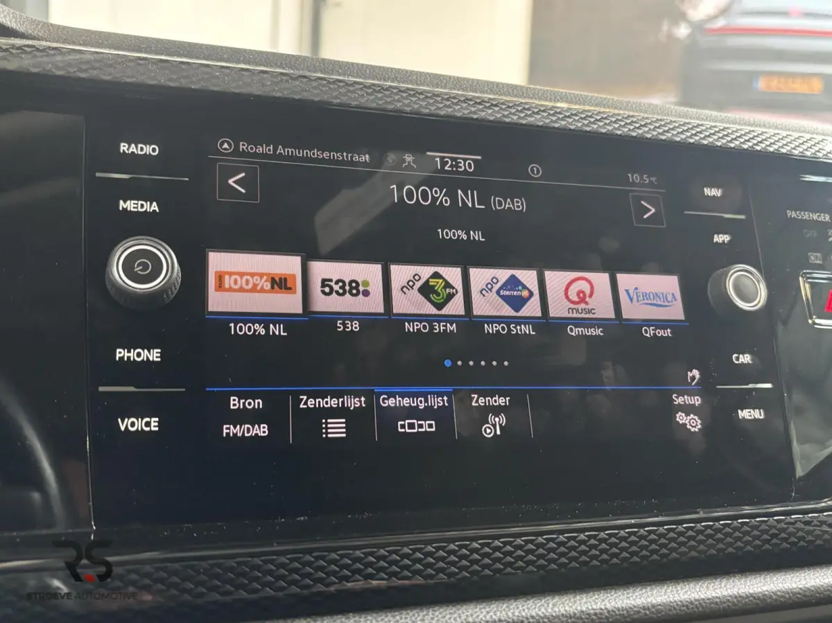 1.0 TSI 95 pk Life Buss | Navi | Camera | PDC | ACC | Stoelverw | Virtual | LED | DAB | CarPlay | Org NL|