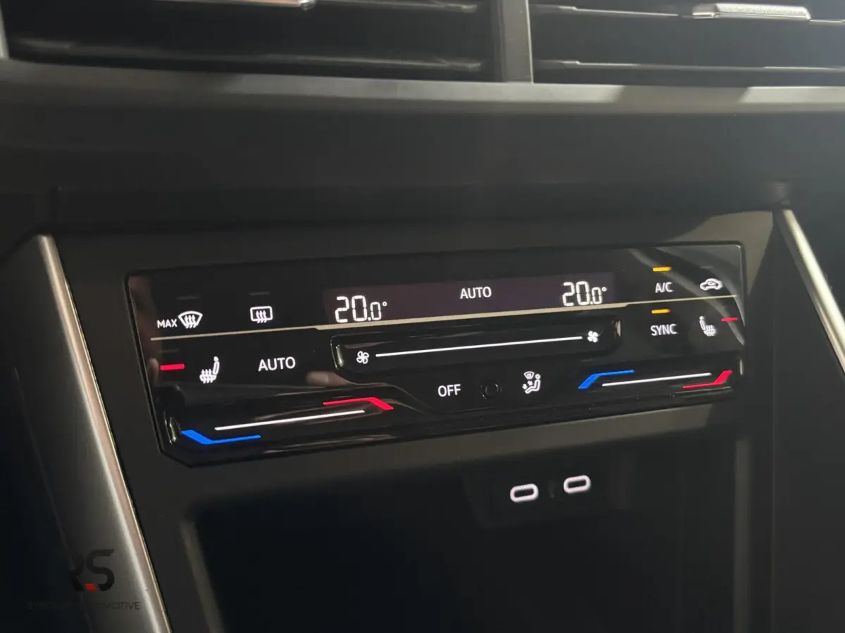 1.0 TSI 95 pk Life Buss | Navi | Camera | PDC | ACC | Stoelverw | Virtual | LED | DAB | CarPlay | Org NL|