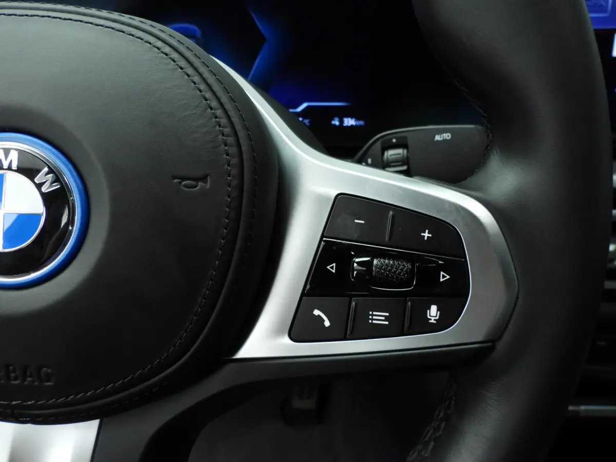 Gran Coupe eDrive40 | M-Sportpakket | LED | Leder | Navigatie | Sportstoelen | Stoelverwarming | DAB | Harman-kardon sound | Alu 18 inch
