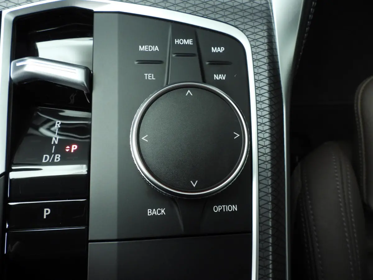 Gran Coupe eDrive40 | M-Sportpakket | LED | Leder | Navigatie | Sportstoelen | Stoelverwarming | DAB | Harman-kardon sound | Alu 18 inch