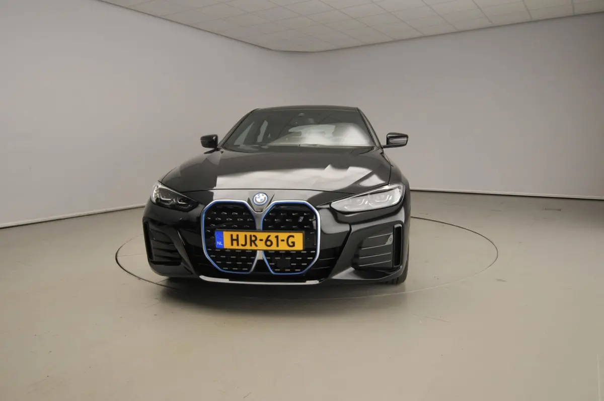 Gran Coupe eDrive40 | M-Sportpakket | LED | Leder | Navigatie | Sportstoelen | Stoelverwarming | DAB | Harman-kardon sound | Alu 18 inch