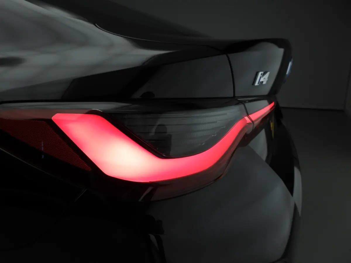 Gran Coupe eDrive40 | M-Sportpakket | LED | Leder | Navigatie | Sportstoelen | Stoelverwarming | DAB | Harman-kardon sound | Alu 18 inch