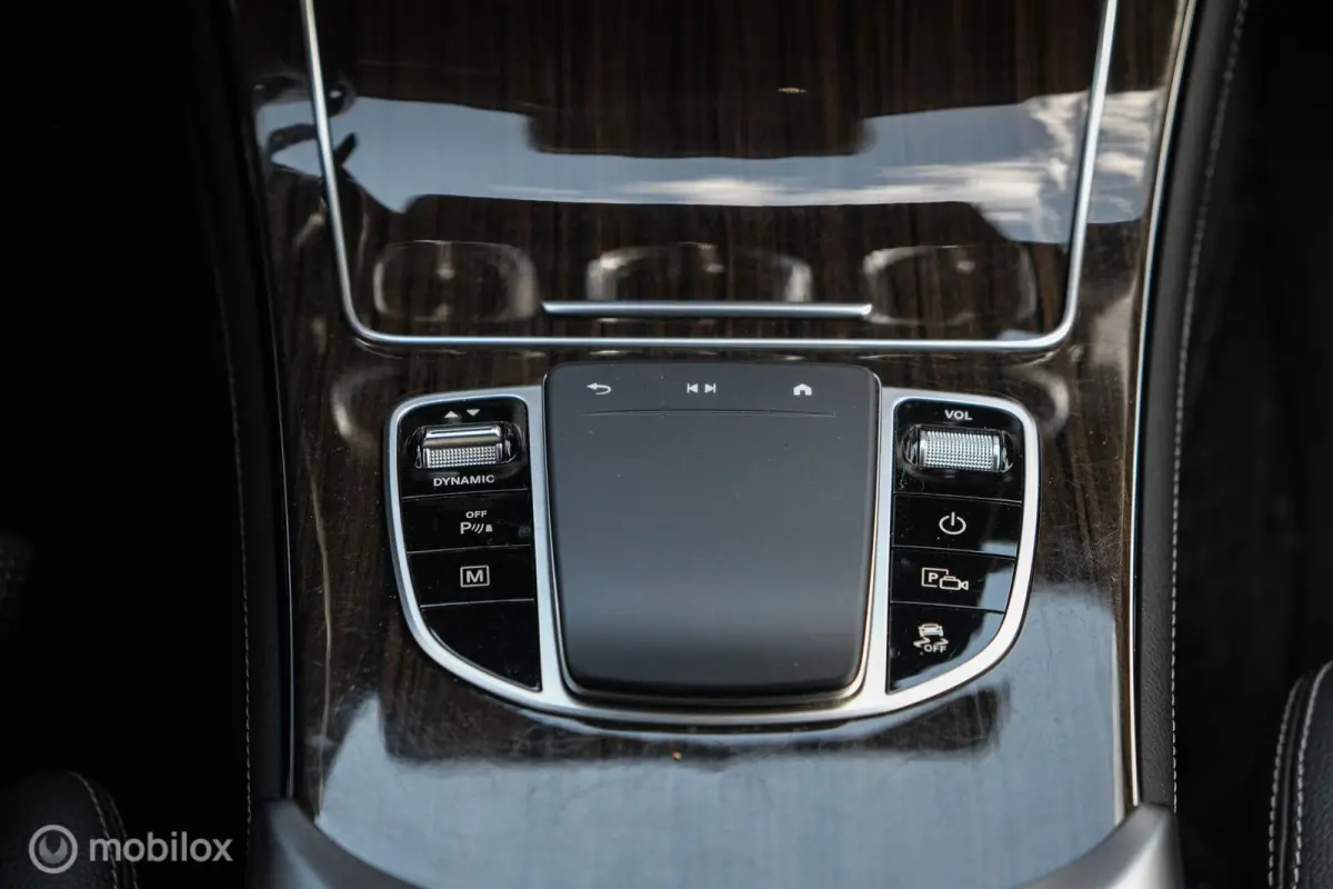 4MATIC Business Solution | Massage | Stoelverw. | Trekhaak | Camera | Elec stoelen | CarPlay |