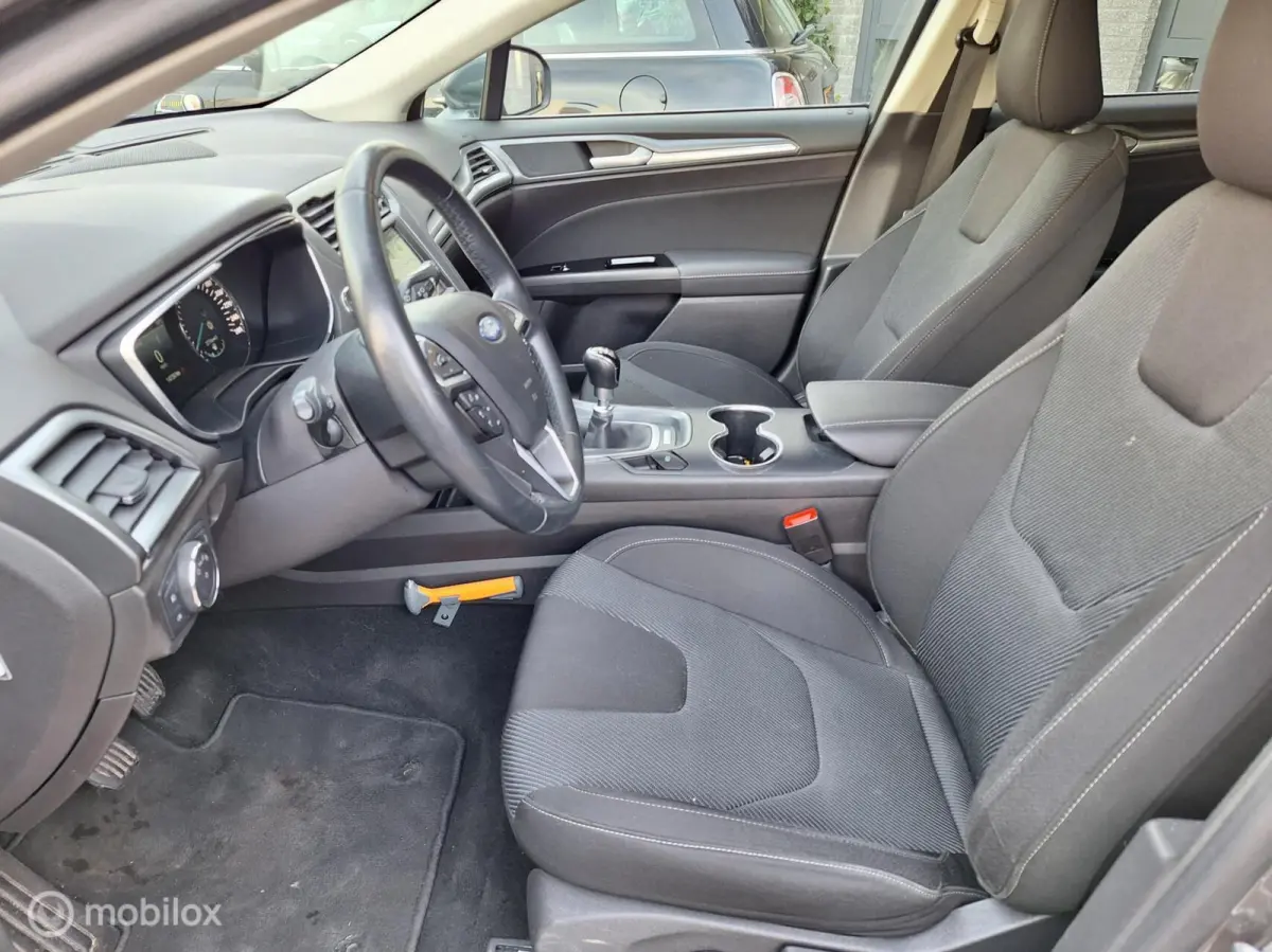 1.5 TDCi TITANIUM LEASE EDITION