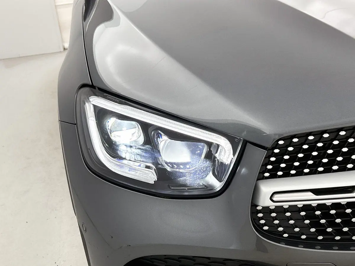 4MATIC Premium Plus 320 PK | Automaat | Elektrische Trekhaak | Elektrisch Panorama Dak | Elektrische stoelverstelling met geheugen | Stoelverwarming | 360 Camera | Navigatie | Elektrische Ac