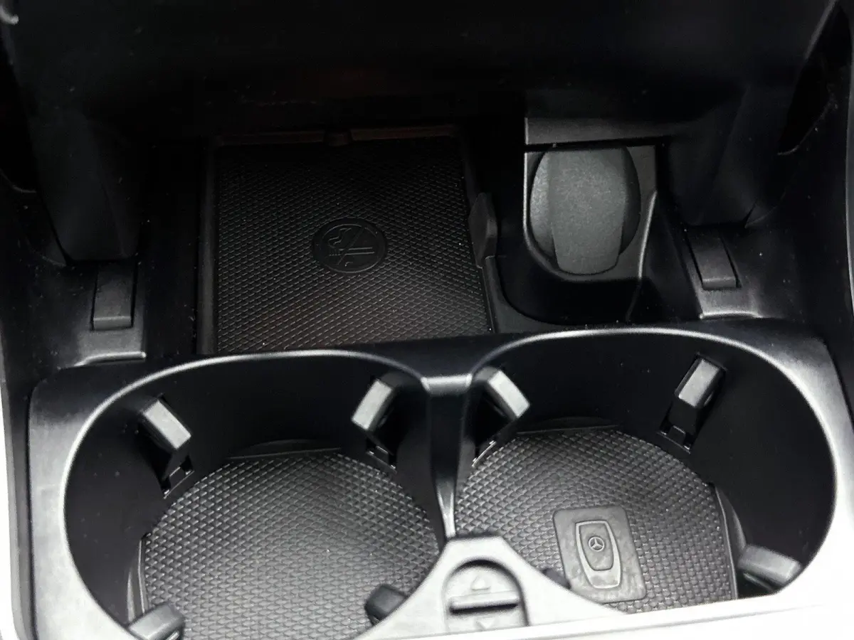 4MATIC Premium Plus 320 PK | Automaat | Elektrische Trekhaak | Elektrisch Panorama Dak | Elektrische stoelverstelling met geheugen | Stoelverwarming | 360 Camera | Navigatie | Elektrische Ac