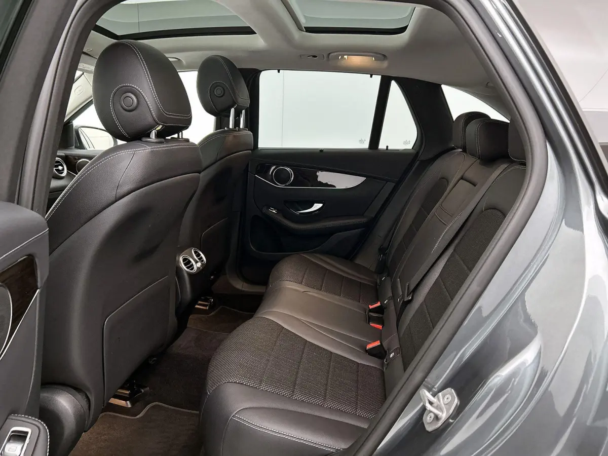 4MATIC Premium Plus 320 PK | Automaat | Elektrische Trekhaak | Elektrisch Panorama Dak | Elektrische stoelverstelling met geheugen | Stoelverwarming | 360 Camera | Navigatie | Elektrische Ac